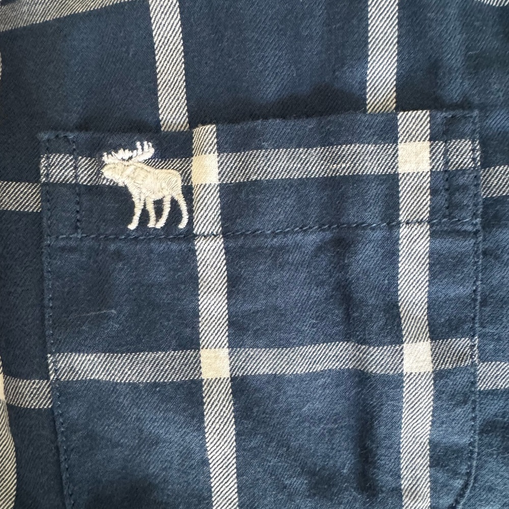 Abercrombie Kids Navy and White Plaid Shirt size 11/12 - Picture 4 of 7